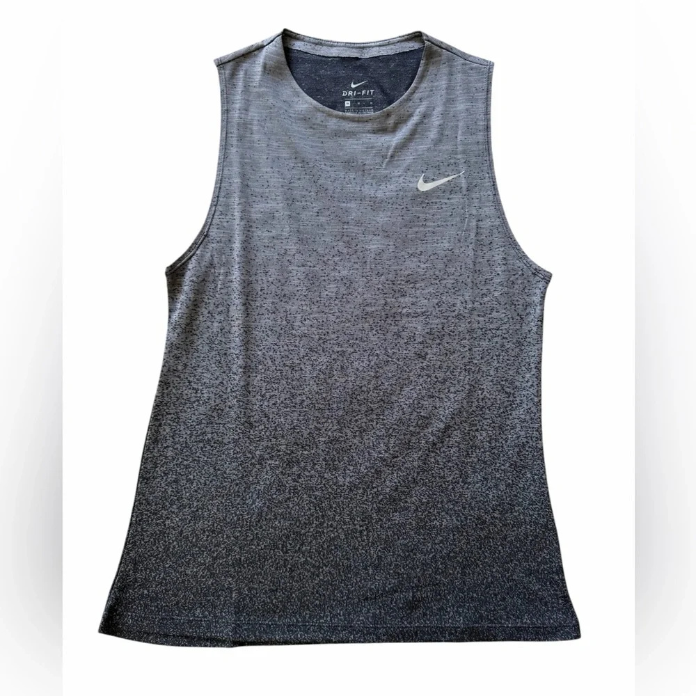 Nike Dri Fit Tank Top Womens Medium Gray Sleeveless Athletic Workout Running Gym